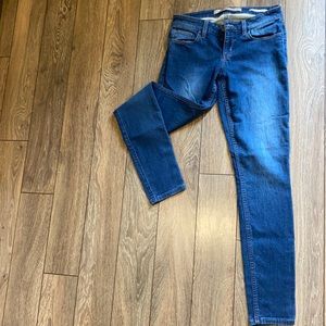 Guess Jegging “power skinny low”